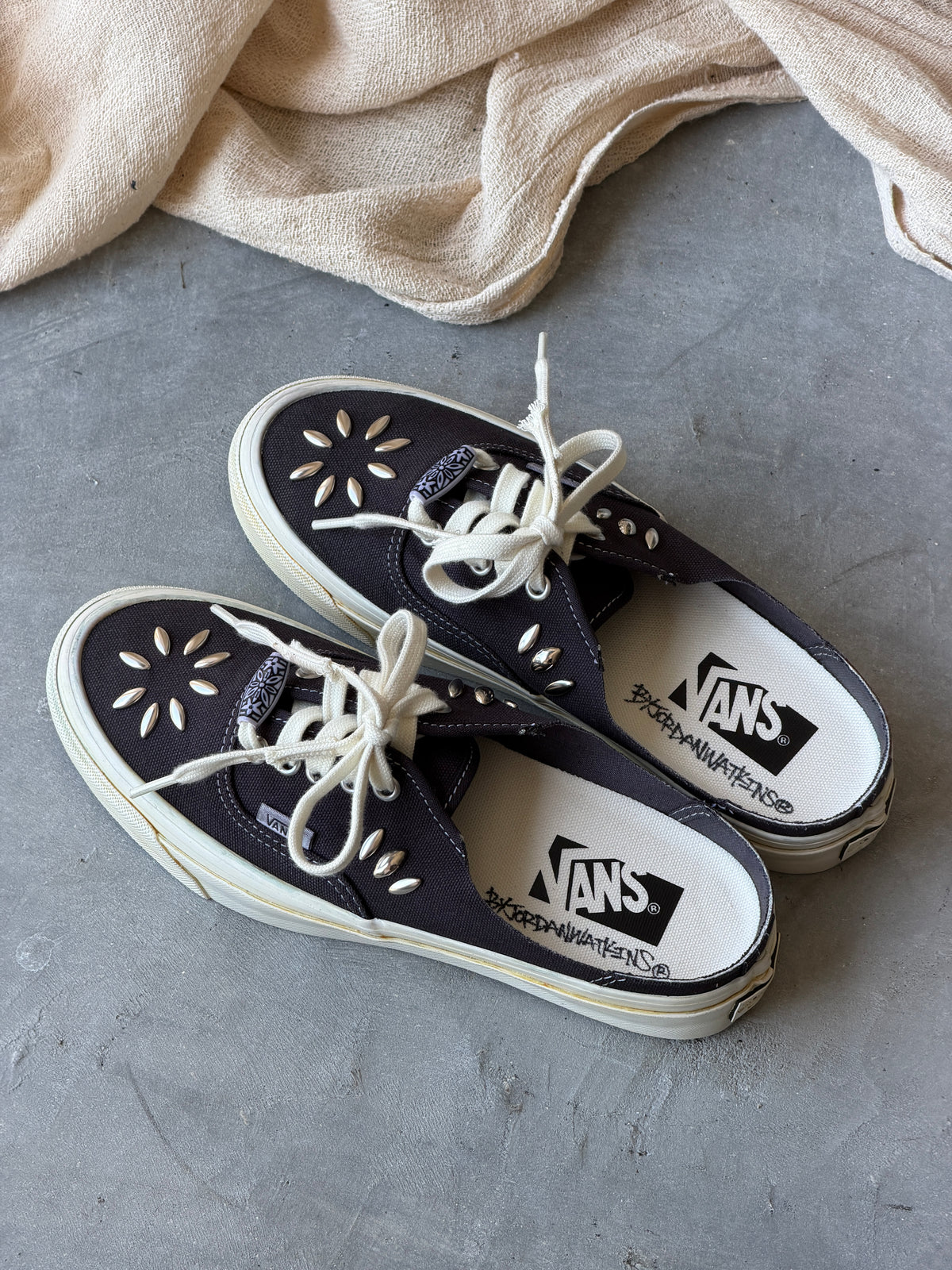 WASHED BLACK SLIP ON ~ Archive pair